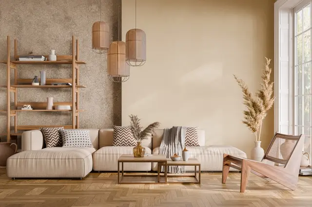 Modern obývací pokoj s béžovou barvou a přírodními materiály.