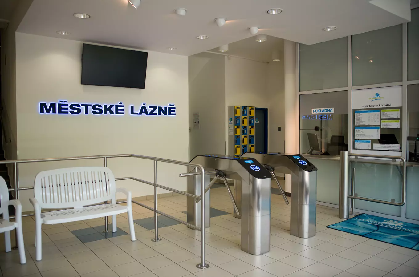 Městské lázně entrance
