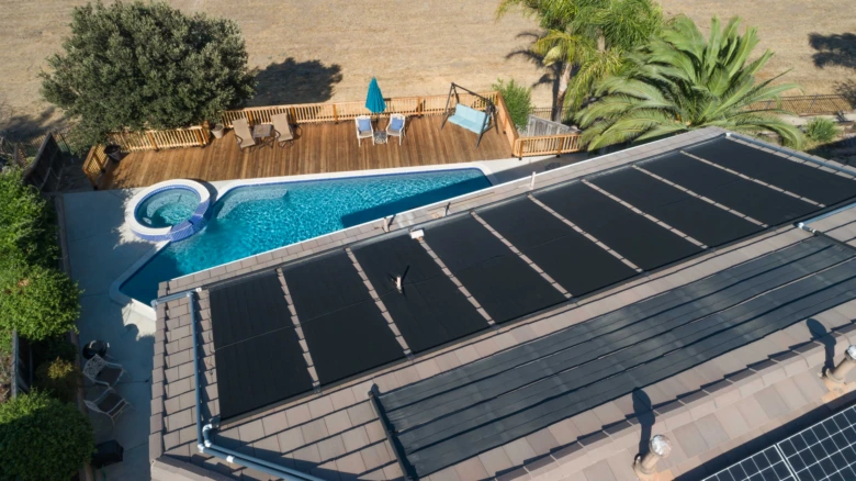 Pool heating system on roof