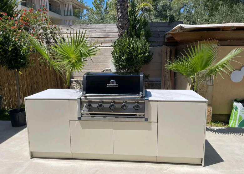 Outdoor kitchen with grill